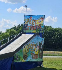 Speed Tubing von Der Spassmacher bei einem Firmen-Sommerfest